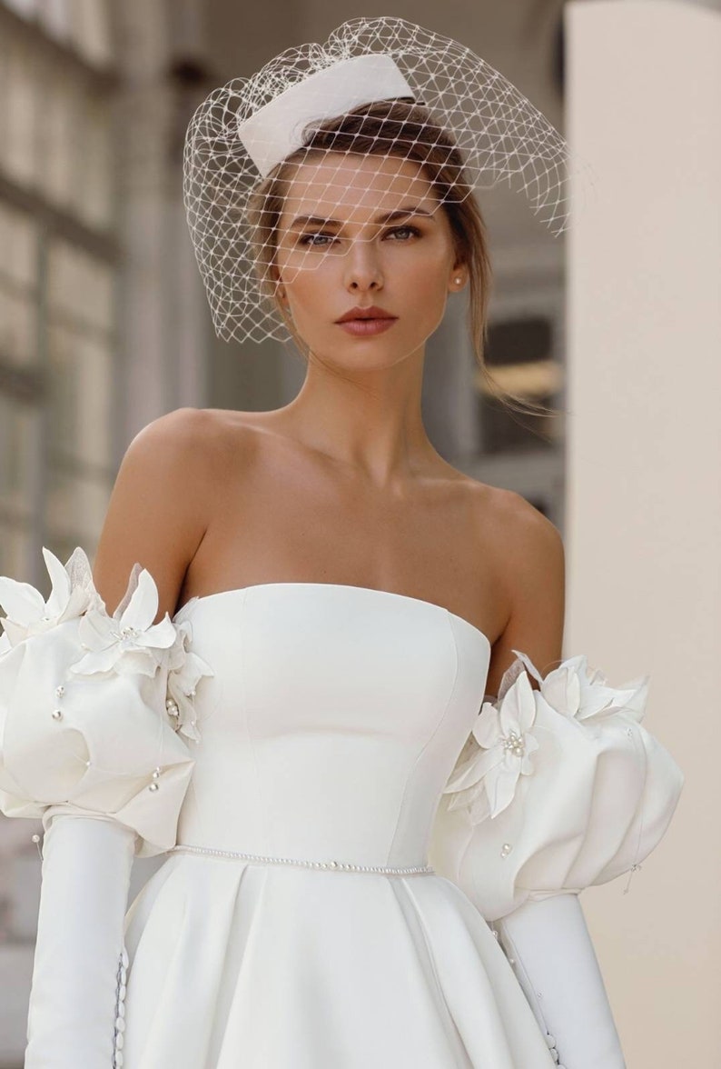 Ivory/White Wedding Veil Pillbox Bride Hat, Wedding Veil Fascinator, Wedding Bride Headpiece image 2