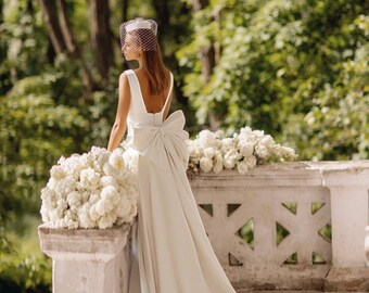 Ivory Wedding Pillbox Hat With Veil: Handmade Bride  display picture 2