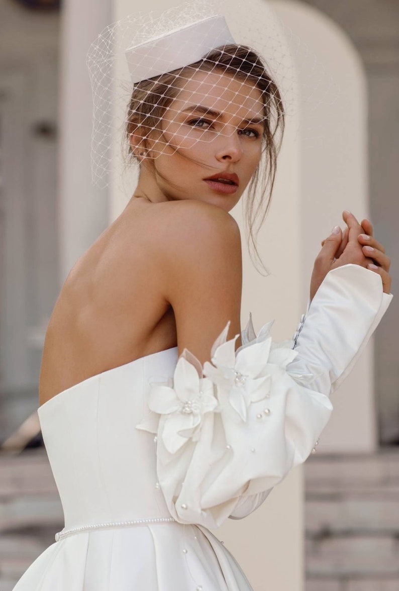 Ivory/White Wedding Veil Pillbox Bride Hat, Wedding Veil Fascinator, Wedding Bride Headpiece image 3