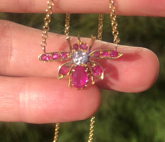 Antique Victorian Butterfly/ Bee 18ct /14k Neckla… - image 5