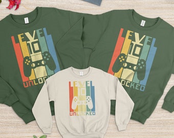 Level 10 Unlocked Birthday Sweat, Level 10 Unlocked Awesome Since 2013 , Gamer Birthday Sweat, Personalized 10th Birthday Sweat