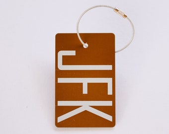 JFK Airport Baggage Tag - LIVRAISON GRATUITE, étiquette de bagage personnalisée en cuivre, étiquette de sac arrière, étiquette de bagage personnalisée, cadeau pour lui, cadeau pour elle