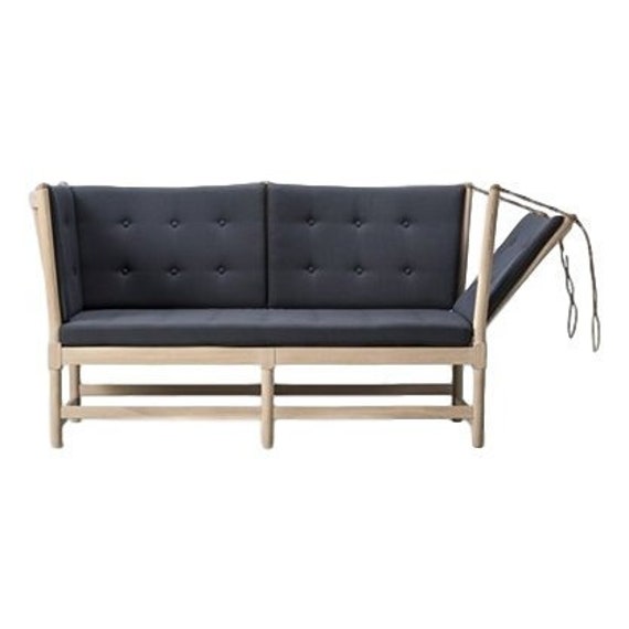 Cushions for the GE 290A lounge chair by Hans J. Wegner, Hallingdal 65 upholstery from Kvadrat or Savak upholstery from Gabriel, Denmark Cushions for the GE 290A lounge chair by Hans J. Wegner, Hallingdal 65 upholstery from Kvadrat or Savak upholstery from Gabriel, Denmark