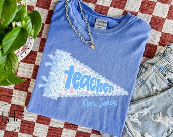Personalized Teacher Pennant Shirt: Comfort Colors Tee with Floral Bow
