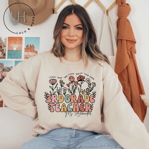 Wildflower 3rd Grade Teacher Sweatshirt Personalized, New Teacher Gift, Sweatshirt Shirt, Boho Fall Teacher Shirt, Teacher Gift with Name