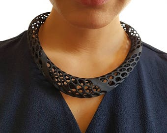 D-STRUTURA Necklace. Medium size. Hitech Black Nylon-Plastic.