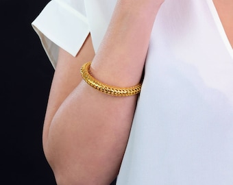 D-STRUTURA, Bracelet. Medium size. 18k Gold Plated Brass. Armreif, Messing 18k vergoldet.