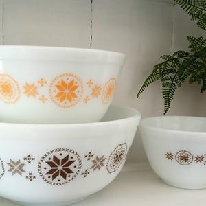 Pyrex "Town and Country" Nesting/Mixing Bowl Set #401, 402, 403