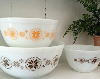 Pyrex "Town and Country" Nesting/Mixing Bowl Set #401, 402, 403