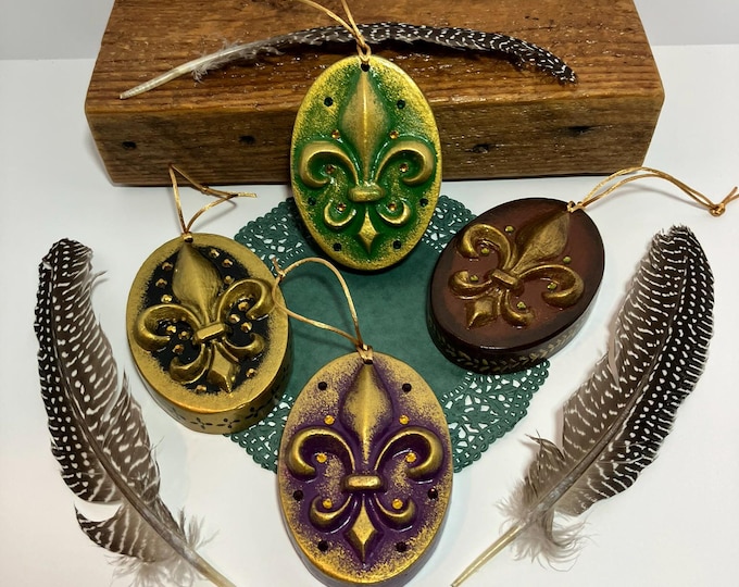 Handmade Oval Fleur De Lis Ornament