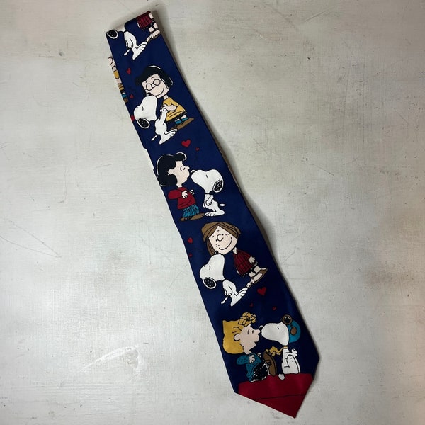 Vintage Snoopy Peanuts Gang Valentines Love Heart Neck Tie 100% Silk, Vintage Valentines Tie, Vintage Snoopy Tie, Vintage Peanuts Neck Tie