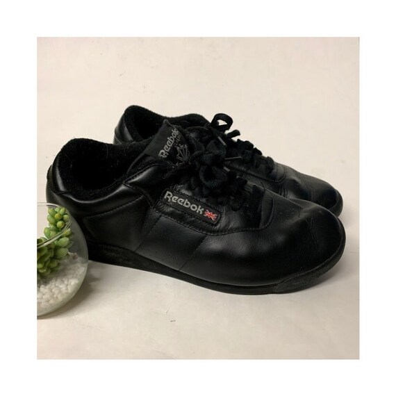 reebok black leather sneaker