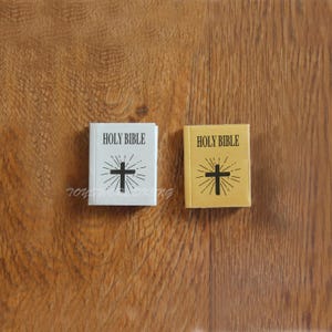 2 x 1:6 Scale Holy Bible Mini Church Books Model Toys For 12 in Action Figure Doll Barbie accessories