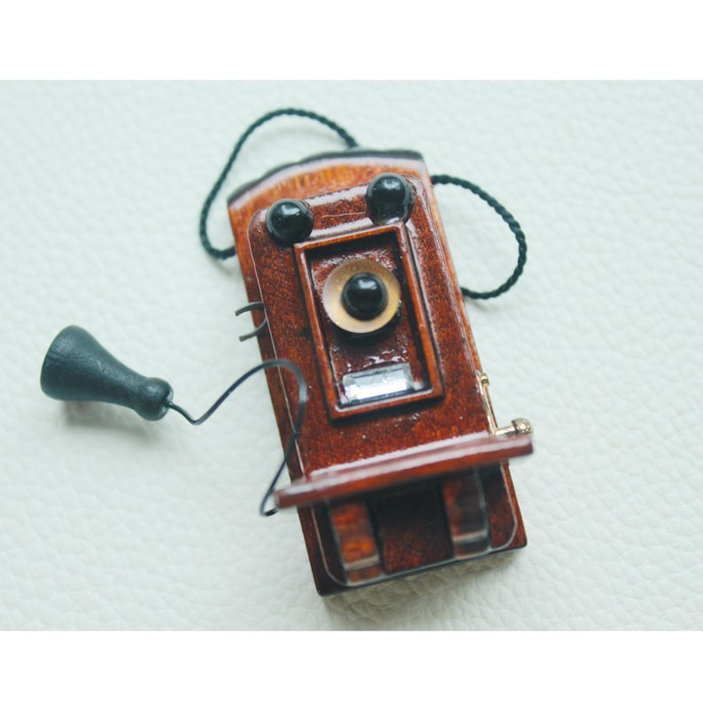 Miniatura per casa delle bambole in scala 1/12: modello di telefono a muro nero vintage immagine 3
