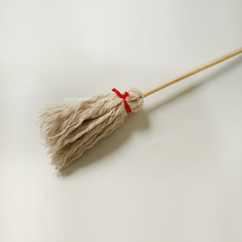 1:6 Scale Handmade Mop and Bucket Model Mini Toy for 12