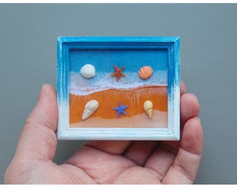 1/6 Scale Handmade Mini Beach Scene Art Frame - Clay Seashell Starfish Conch Marine Specimen for Dollhouse Diorama