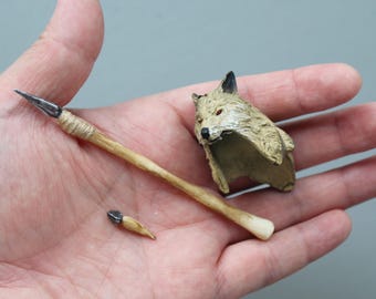 1/12 Scale Miniature Wolf Head Hood & Bone Spear, Dollhouse Tribal Warrior Costume Accessories