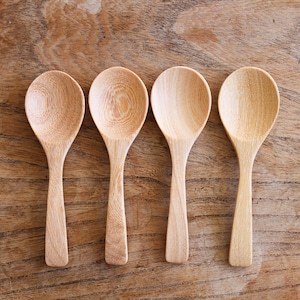 Cucharas de postre de madera hechas a mano - Cubiertos naturales de mango corto