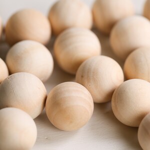 20 of 20mm Wooden Balls Untreated Without Holes Solid Hardwood Craft Ball Sphere