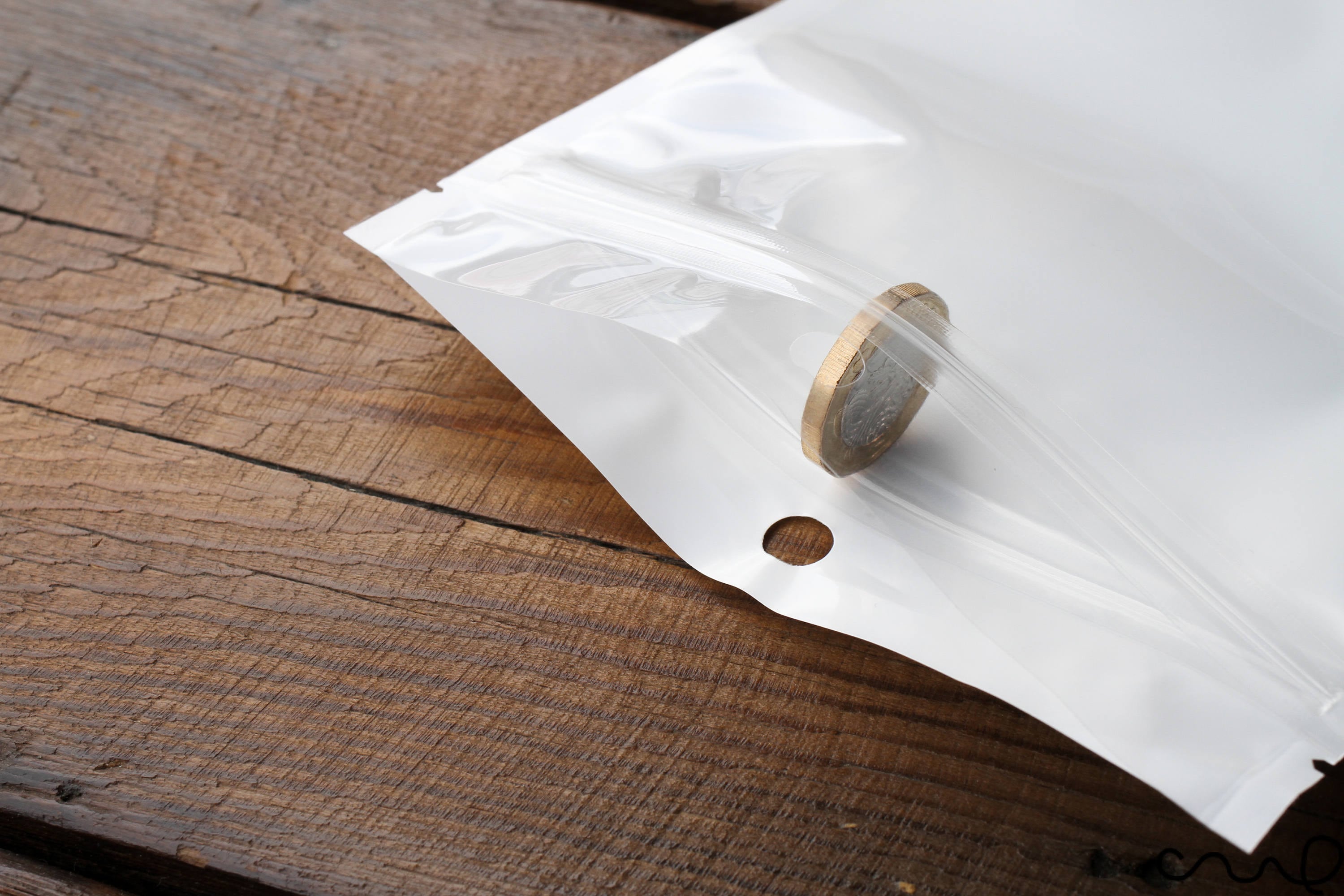 Sacchetto con cerniera a fondo piatto per alimenti in plastica trasparente richi Sacchetto con cerniera a fondo piatto per alimenti in plastica trasparente richi