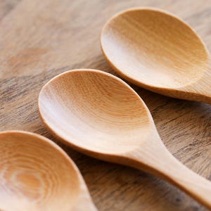 Handgemachte Holz Dessert Löffel - Kurzer Griff Natürliches Besteck Bild 4
