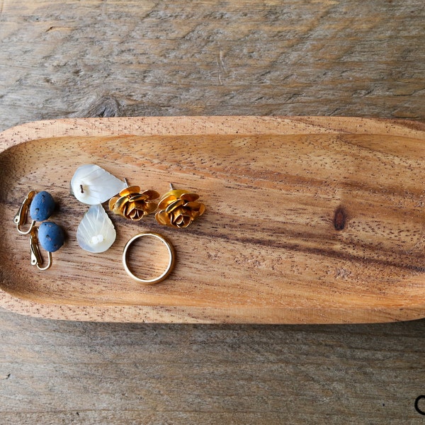 Handgemaakt klein houten dienblad ovaal sieradensleutelmuntbakje bruin
