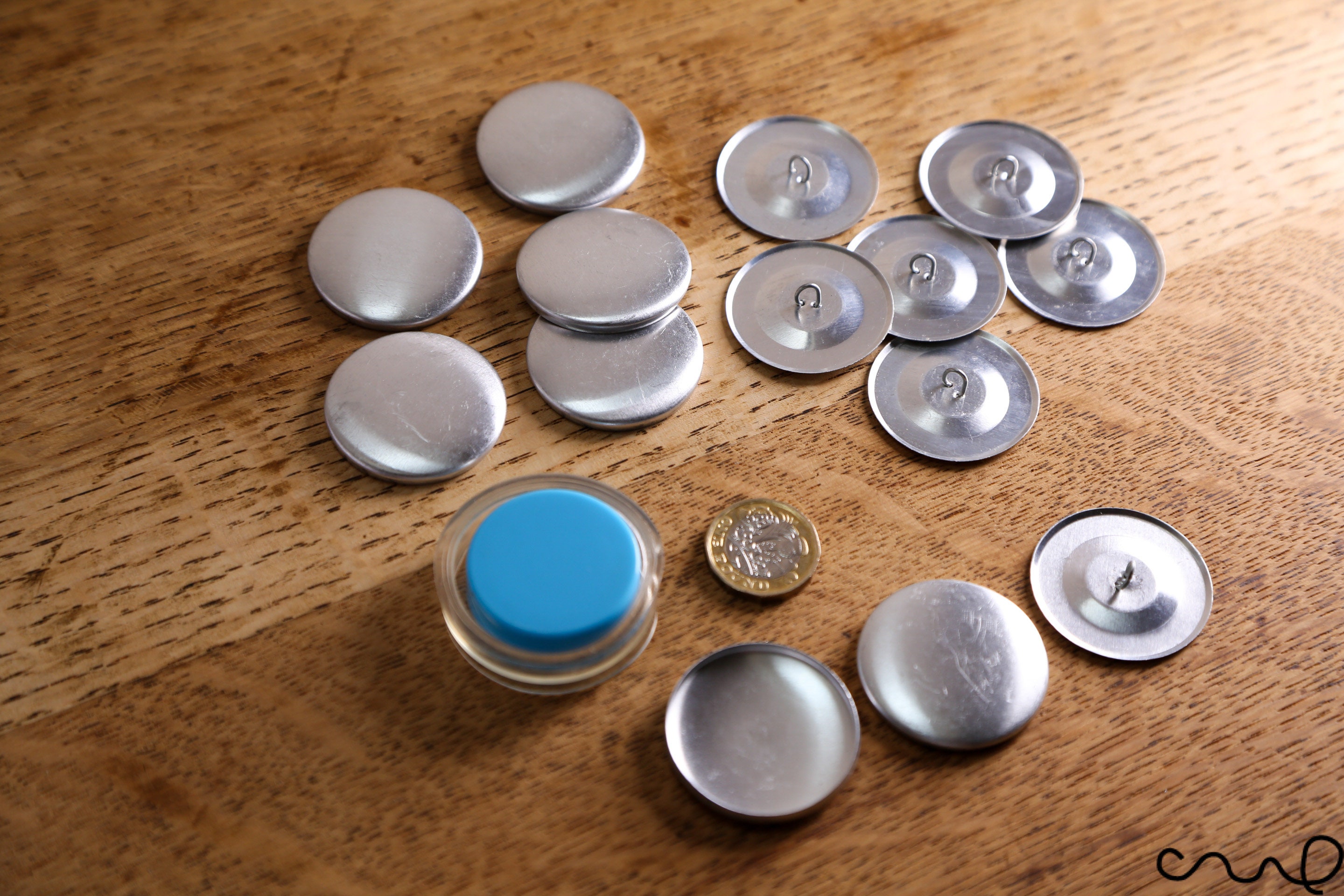 Button badge and round magnet 38 mm making machine with fixed molds B-500/38