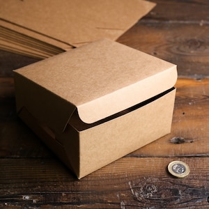 Un lot de 10 boîtes à gâteau kraft, 5 po. Boîte cadeau kraft carrée, emballage alimentaire pliable, emballage plat, mariage écologique