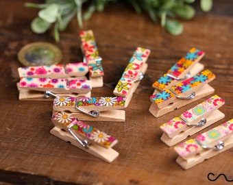 Floral Wooden Pegs: Party Craft Decoration (Set of 10)