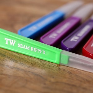 TW Colourful Seam Rippers Japan Made Sewing Tool Stitch Thread Unpicker ...