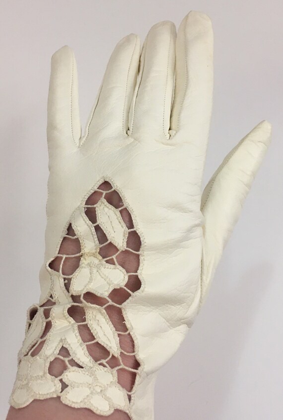 Vintage 1950s Portlano Ivory Leather Lace Gloves Made… Gem