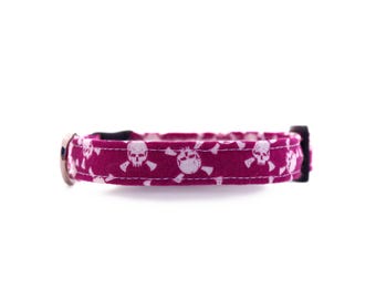 Purple Skull Crossbones Cat Collar, Pirate Kitten Accessories, Breakaway Buckle, Pet Gift