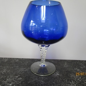 Brandy balloon cobalt blue with twisted stem