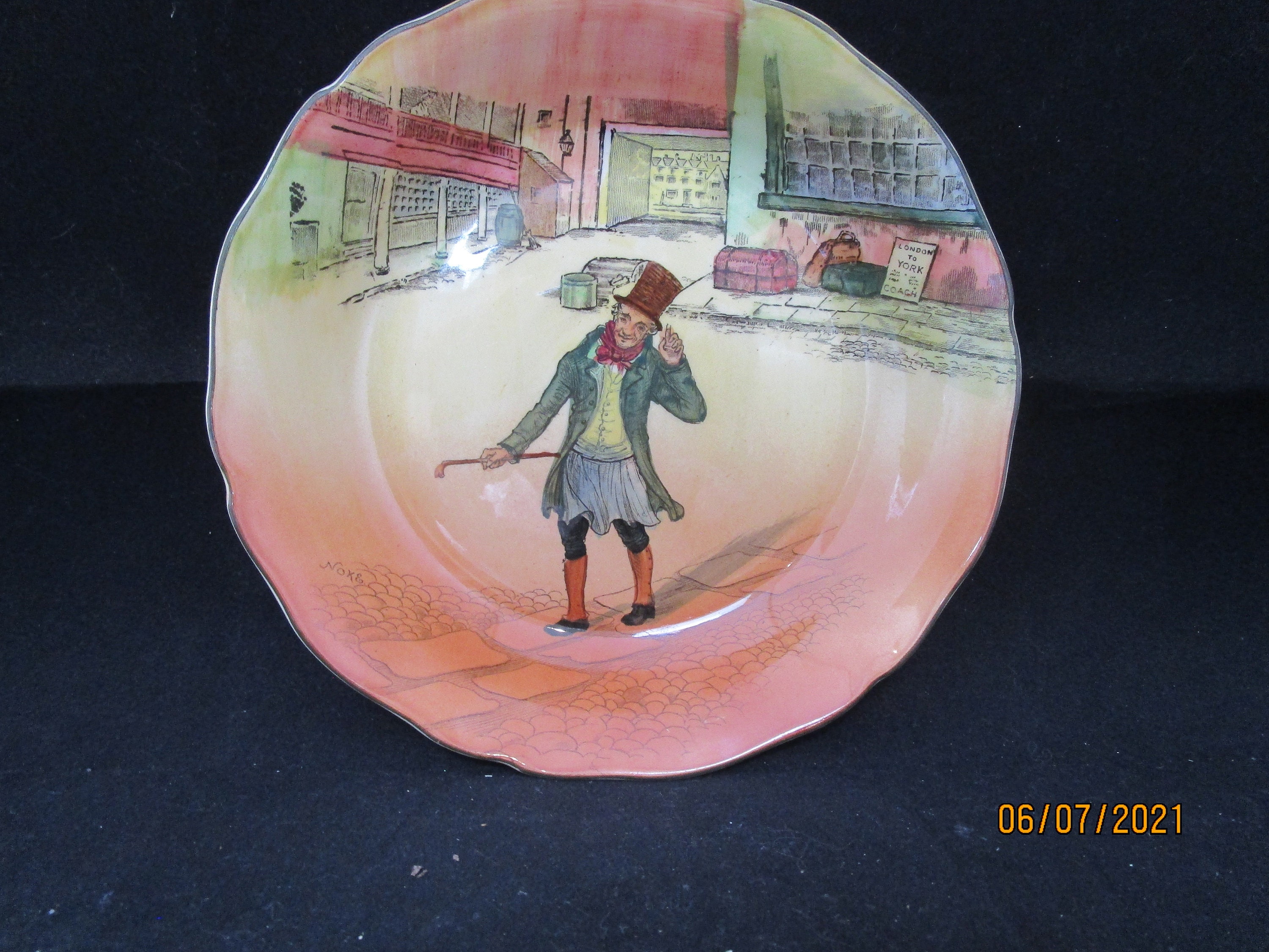 Royal Doulton Dickensware bowl featuring Trolly Vick