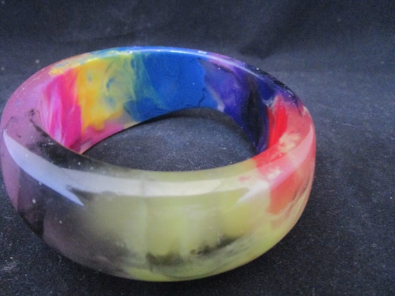 Perspex bangle multi colour - image 3