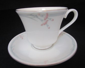Royal Doulton Carnation Tea Cup and Saucer - Etsy 日本