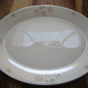 Royal Doulton serving plate, meat plate, twilight rose