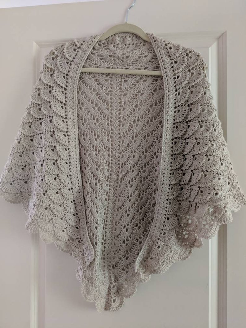 Handmade beige shawl