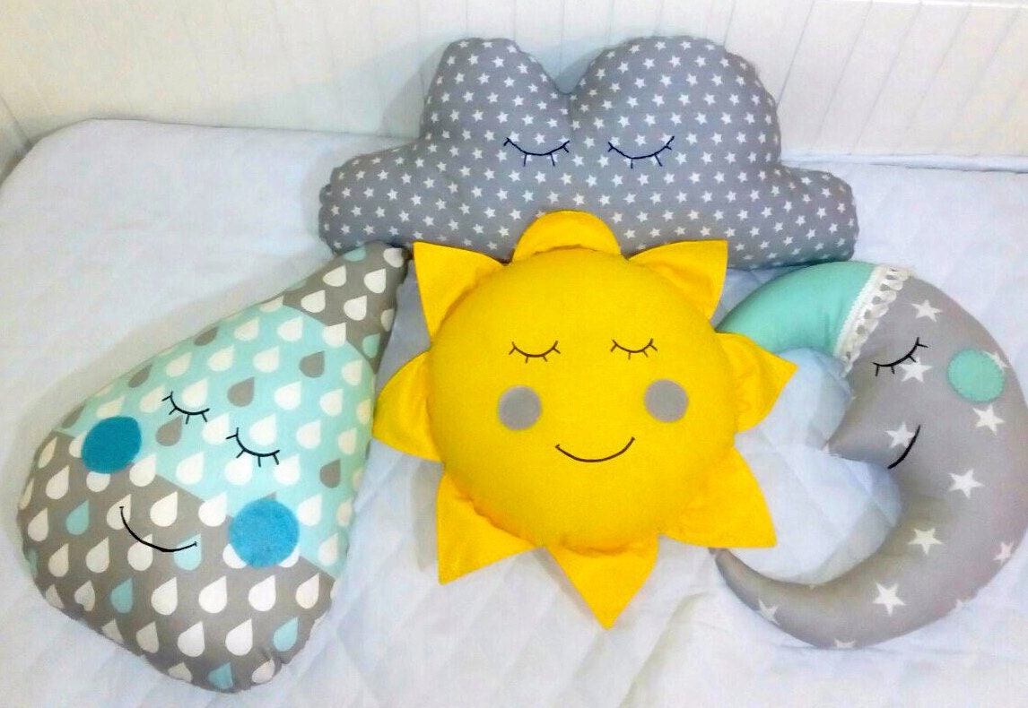 1 year old pillow in crib