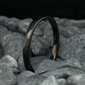 2mm Black Hammered Tungsten Ring - Unisex Wedding Band -  Anniversary Ring - Obsidian Black