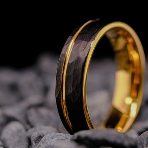Wolfram Ring Schwarz - 6 mm Gold Streifen & Innenleben - Herren Ehering