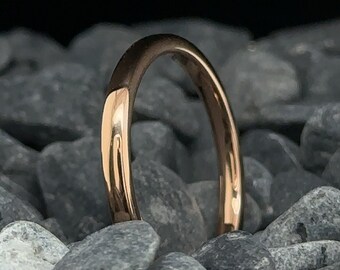 2mm Polished Rose Gold Tungsten Wedding Band - Women's Tungsten Ring