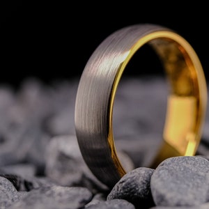 Gebürsteter Silber Ehering - 6 mm Hartmetall Unisex Gelbgold Ring - Benutzerdefinierte Lasergravur