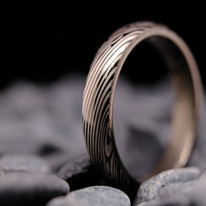 Damascus Steel Design Tungsten Ring - 4mm Unisex Wedding Band - Engagement Ring - Gift For Him
