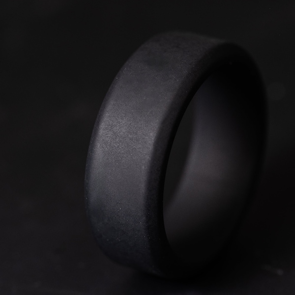 Alliance en silicone noir 8 mm - Bague unisexe style de vie actif