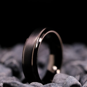 Black Tungsten Wedding Band - 6mm Men&#39;s Brushed Black Pipe Ring - Beveled Edge