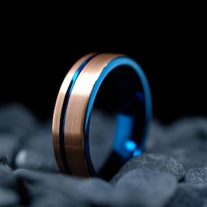Rose Gold Tungsten Wedding Band - 6mm Men&#39;s Ring with Blue Stripe and Interior - Customizable
