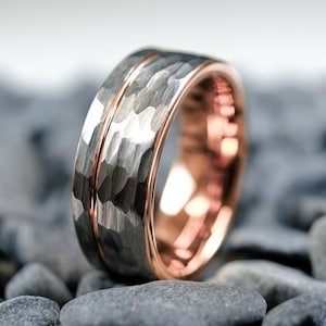 8mm Silver Hammered Tungsten Wedding Ring / Rose Gold Stripe & Interior - Men&#39;s Tungsten Band