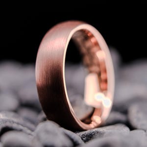 Mocha Brown Tungsten Wedding Band - 6mm Brushed Men&#39;s Ring - Polished Rose Gold Interior - Custom Engraving