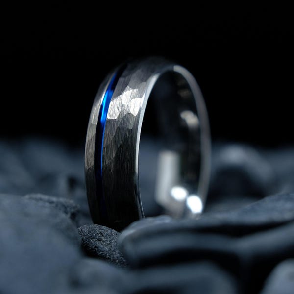 Alliance en argent martelé en tungstène - Alliance pour homme de 6 mm avec bande bleue - Personnalisable